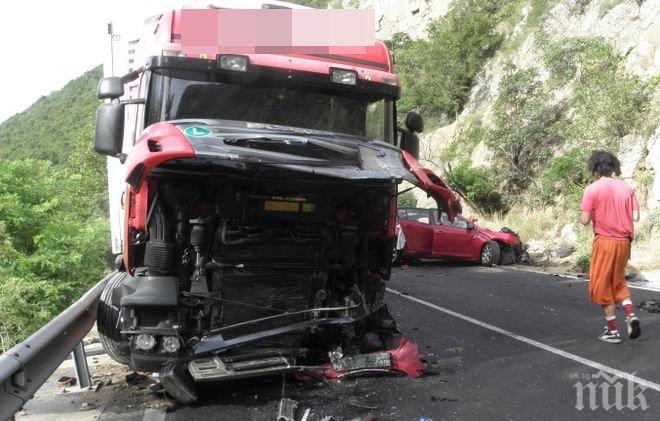 Кресненското дефиле сее смърт! Спешно трябва нов път
