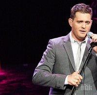 Майкъл Бубле танцува с БГ балерини