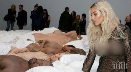 ким кардашиян появи изложба восъчни фигури прозрачна рокля