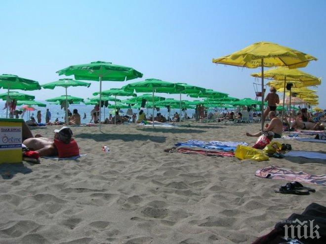 Война на плажа! Рекетират търсачи на съкровища