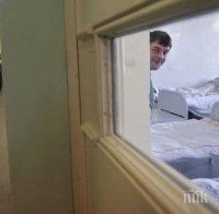 Луд зъболекар тормози цял квартал в Пловдив! Психиатър: Опасен е! 