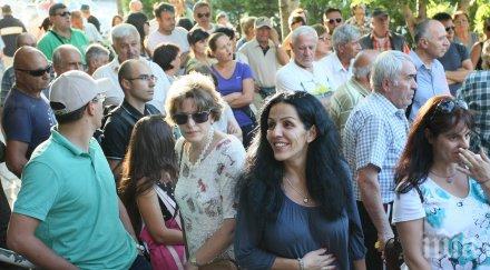 жители квартал лагера протест заради въвеждането еднопосочни улици