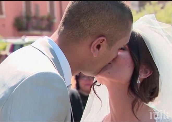 Животът продължава: Влюбени се венчаха сред руините на труса в Италия 