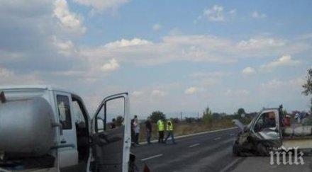 смърт затворени ковчези изпратиха пернишкия бизнесмен сина загинали зверската катастрофа пловдив