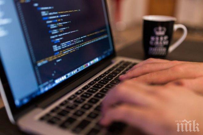 Остър дефицит на кадри: Ученици стават младши програмисти