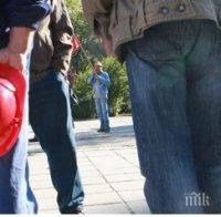 Десетки миньори могат да останат без дом след фалита на мина 