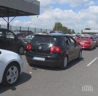 Кошмарът продължава: 3 километра колона на 