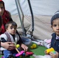 Великобритания бе призована да спаси близо 400 деца от бежанския лагер в Кале