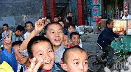 китайски училища наемат фризьори приложат забрана модерни прически