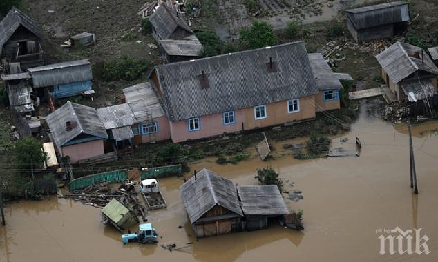 Тайфунът Лайънрок потопи Приморски край!(СНИМКИ)