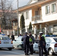 Похитителите на Лара 100%  чужденци