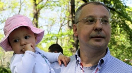 maлкият станишев носи името димитър сергей