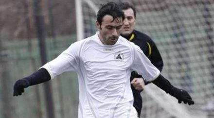 славия иска тошко янчев остане година