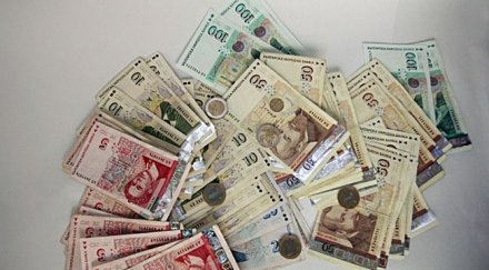 пътни ченгета върнаха 2100 изгубен портфейл