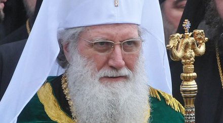 патриарх неофит води литийно шествие чудотворна икона