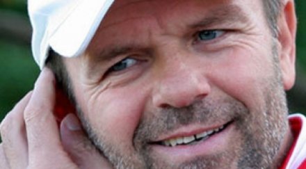 стойчо младенов иска 580 000 лева цска