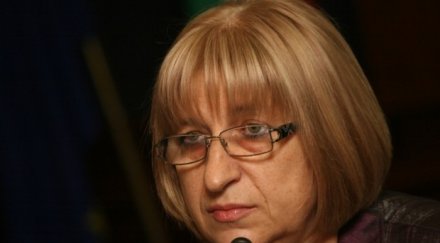 цецка иска става служебен премиер