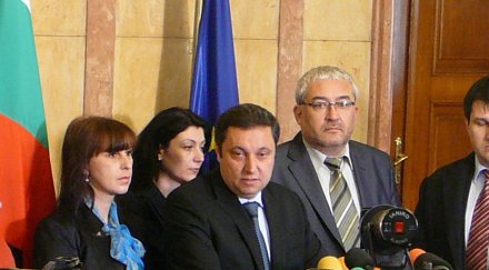 мераклиите депутати декларират имотите