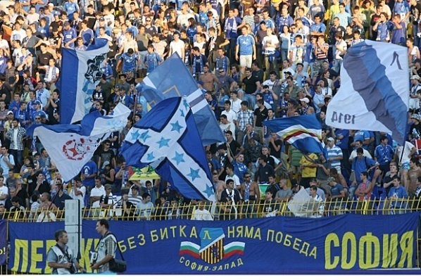 Ботев (Пд) праща спешно още 1000 билета на Левски