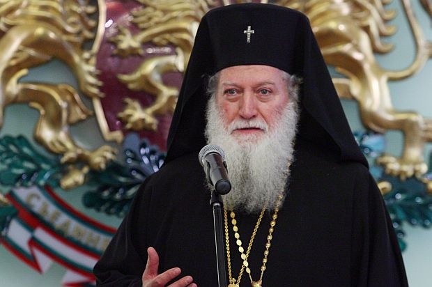 Патриарх Неофит: Не се самоубивайте и палете!