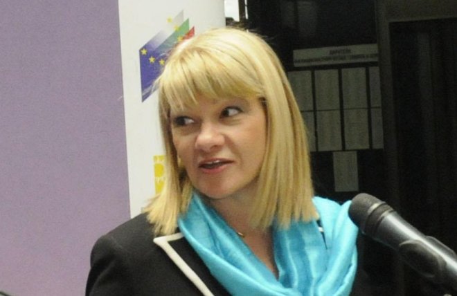 Нона Караджова: Следващото правителство ще реши за парк Пирин