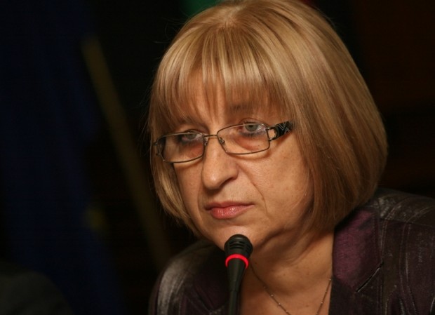 Цецка не иска да става служебен премиер