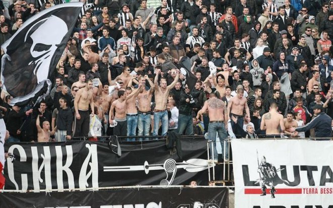 Феновете на Локомотив (Пд) обявиха бившия си шеф в интриганство