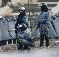 Украинската полиция задържа повече от 20 души след престрелка в заведение в Одеса