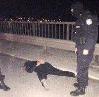 Акция в Бургас! Спипаха дилъра Цецо, готвел пико вкъщи, пласирал трева и екстази