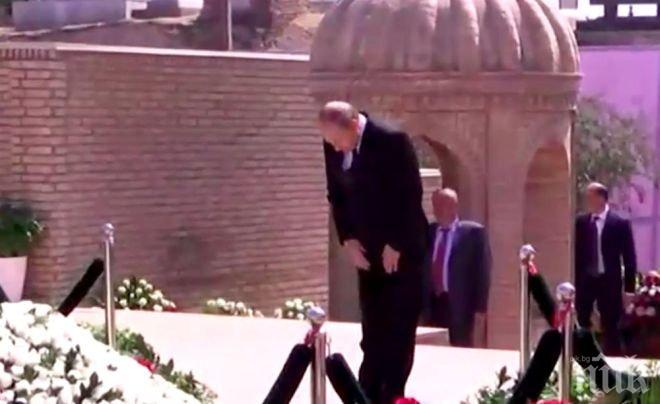 Путин остави червени рози на гроба на Ислам Каримов (СНИМКИ)