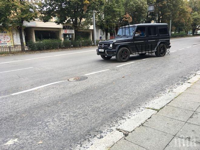 Има ли недосегаеми от закона в България? Вижте какво направи футболист с джипа си за няколко минути