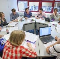 30 успели млади българи обикалят страната и дават личен пример