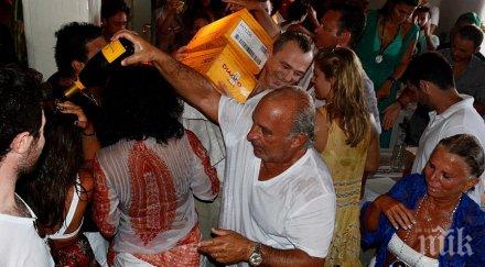 душ шампанско миконос безсрамните снимки магната филип грийн продал bhs паунд снимки