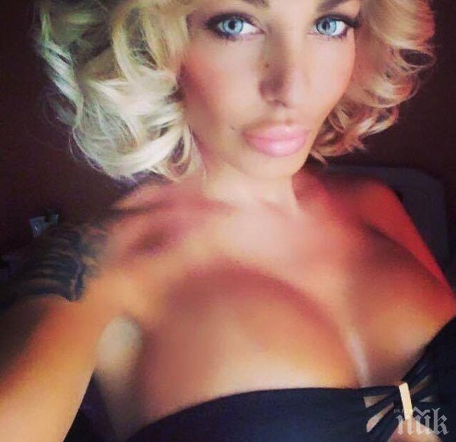 УНИКУМ! Плеймейтка си напомпа гърдите при... майка си (СНИМКИ)