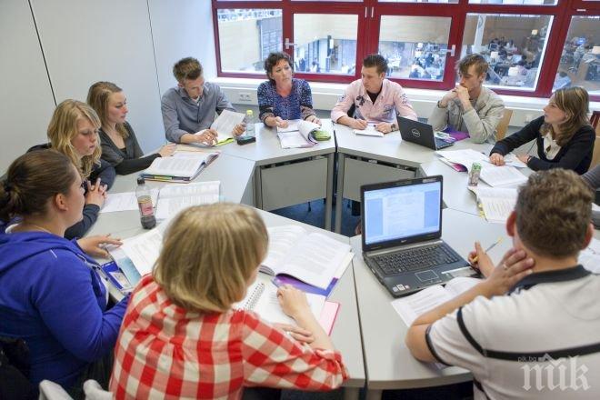 30 успели млади българи обикалят страната и дават личен пример