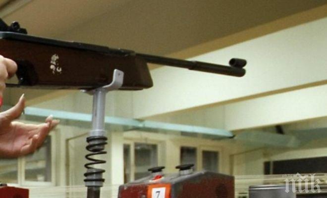 Преди първия звънец: Банда ученици от Варна открадна оръжие от учебно заведение!