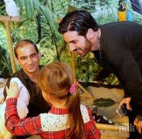 След месец на морето папагалите от 