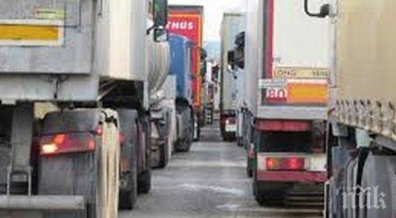 ужас огромна опашка изнервя шофьорите дунав мост излизане страната