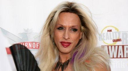 актрисата алексис аркет смени пола почина години