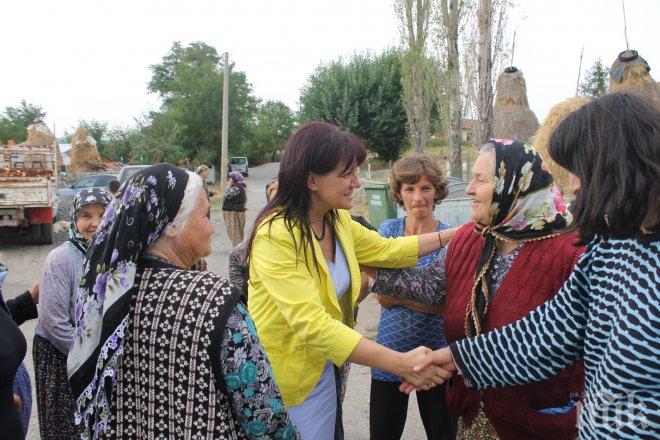 Цвета Караянчева присъства на курбан за здраве в чернооченското село Бели вир