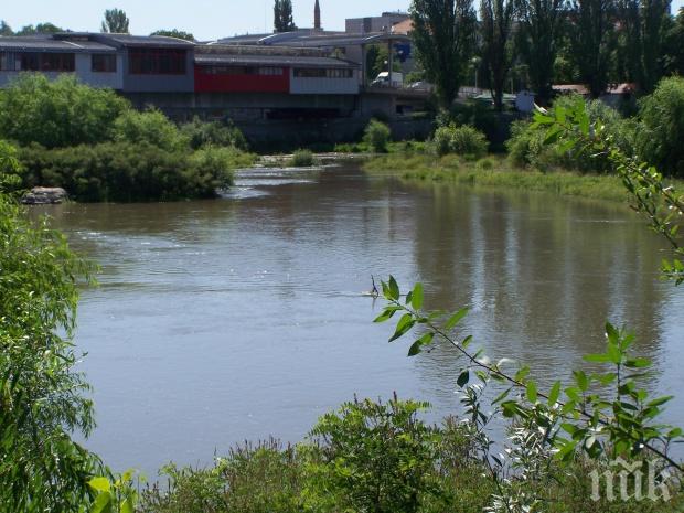 Шок в Пловдив! Водата бъкана с хлор и нитрати