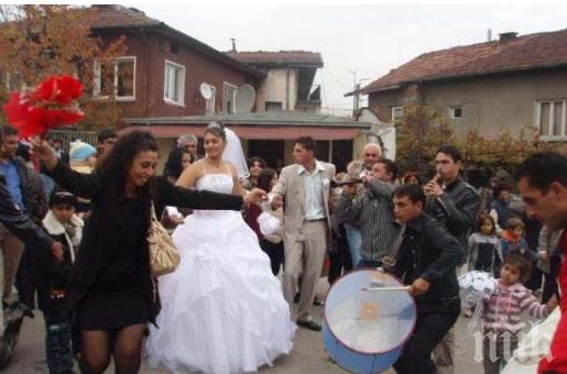 Пак цигански терор в Бургас! Сватбени гьобеци побъркват жителите му