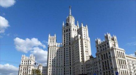 независимая газета русия заплашена три центъра сила