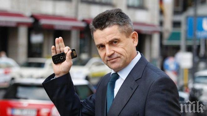 Генерал Маркин си отива!