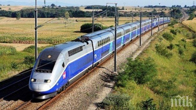 ПРИНЦИПЕН! Испански машинист остави влак  насред път, защото му свършила смяната