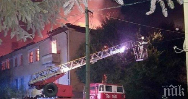 Първи СНИМКИ от огнения ад в Атия! 