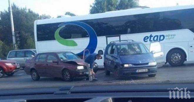 Поредното автомеле в София, този път и с участието на автобус