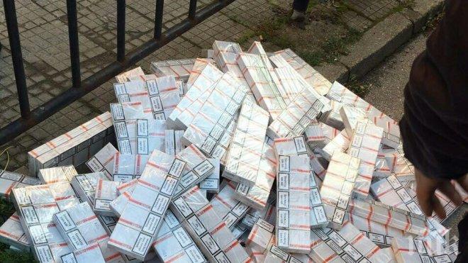 Куриоз! 70-годишна баба осъдена за нелегални цигари
