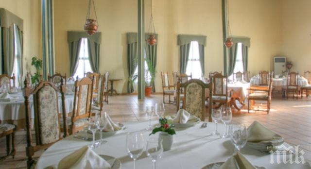 Плевнелиев черпи гостите с млечно телешко и крехко заешко