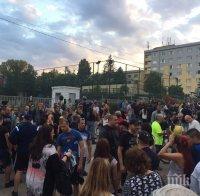 ИЗВЪНРЕДНО В ПИК TV: Над 400 души протестират в Овча Купел! Жителите на квартала се страхуват да излизат (ВИДЕО И СНИМКИ)